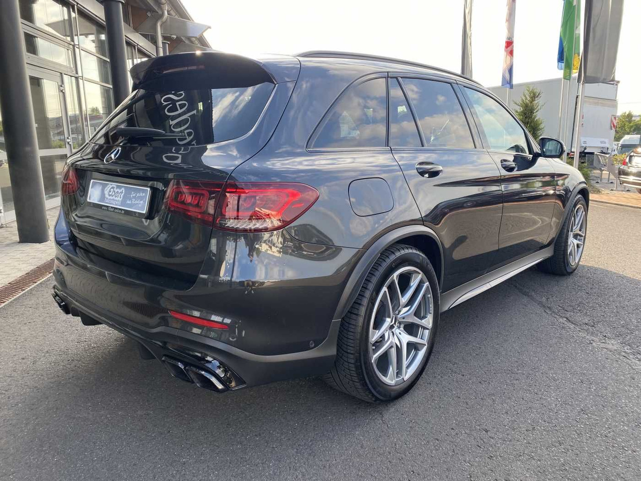 Mercedes-Benz GLC 63 AMG 4M 9G+Distr+Klappe+AHK+ Memory+HUD+Ai - Terepjáró/ SUV: 4 kép. Mercedes-Benz GLC 63 AMG 4M 9G+Distr+Klappe+AHK+ Memory+HUD+Ai - Terepjáró/ SUV: 4 kép.