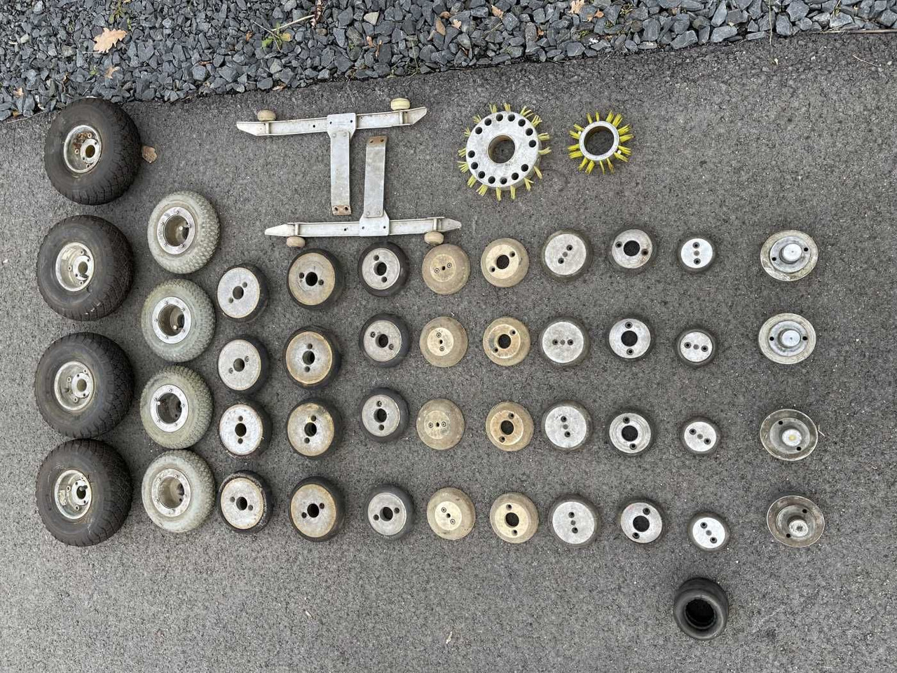 Mercedes-Benz Kanal Rohr TV Kamera Inspektion Ibak - Szippantós autó: 3 kép. Mercedes-Benz Kanal Rohr TV Kamera Inspektion Ibak - Szippantós autó: 3 kép.