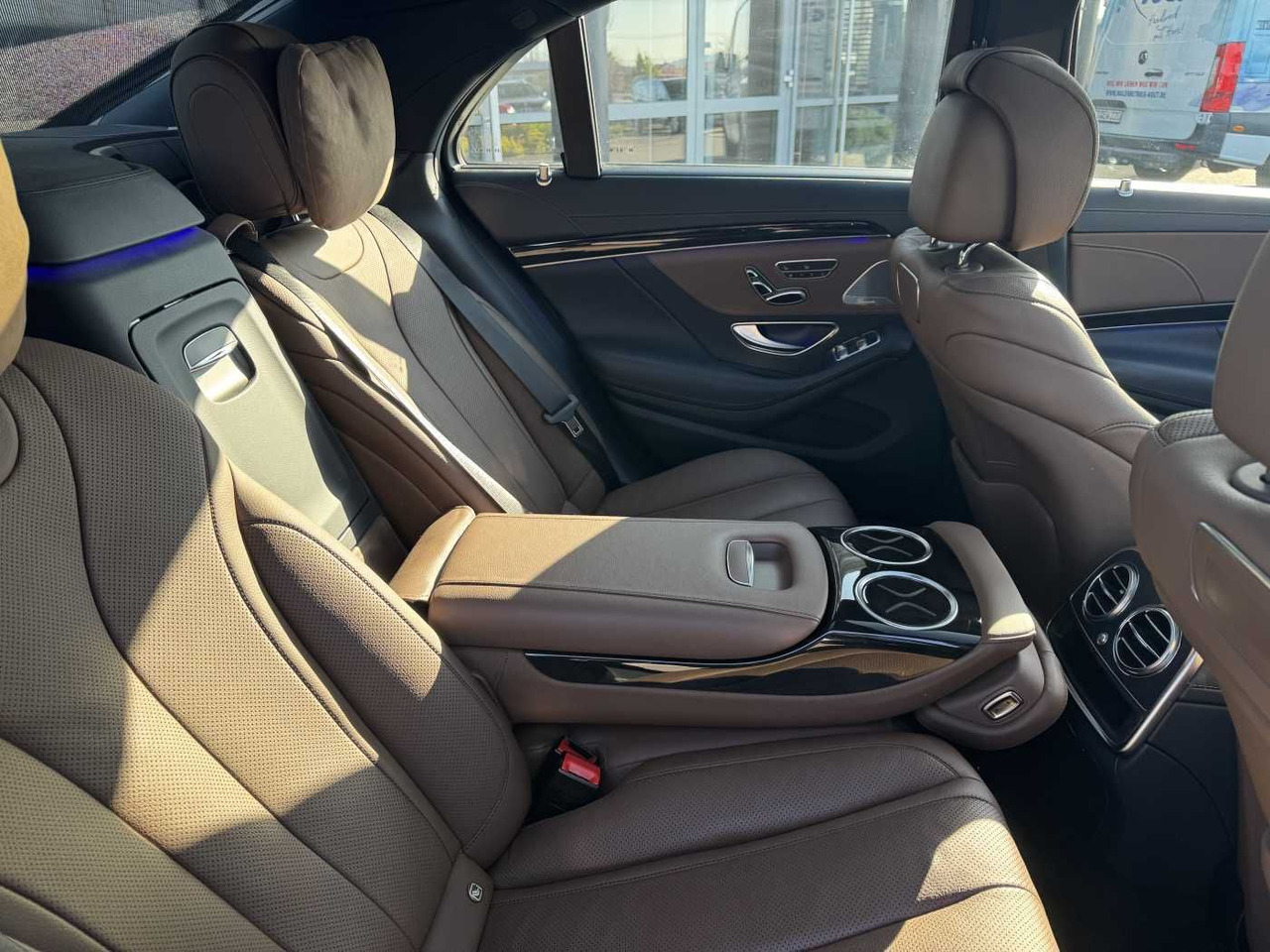 Mercedes-Benz S 400d 4M AMG+Pano+Burm+Distr+Massage+ HUD - Szedán: 5 kép. Mercedes-Benz S 400d 4M AMG+Pano+Burm+Distr+Massage+ HUD - Szedán: 5 kép.