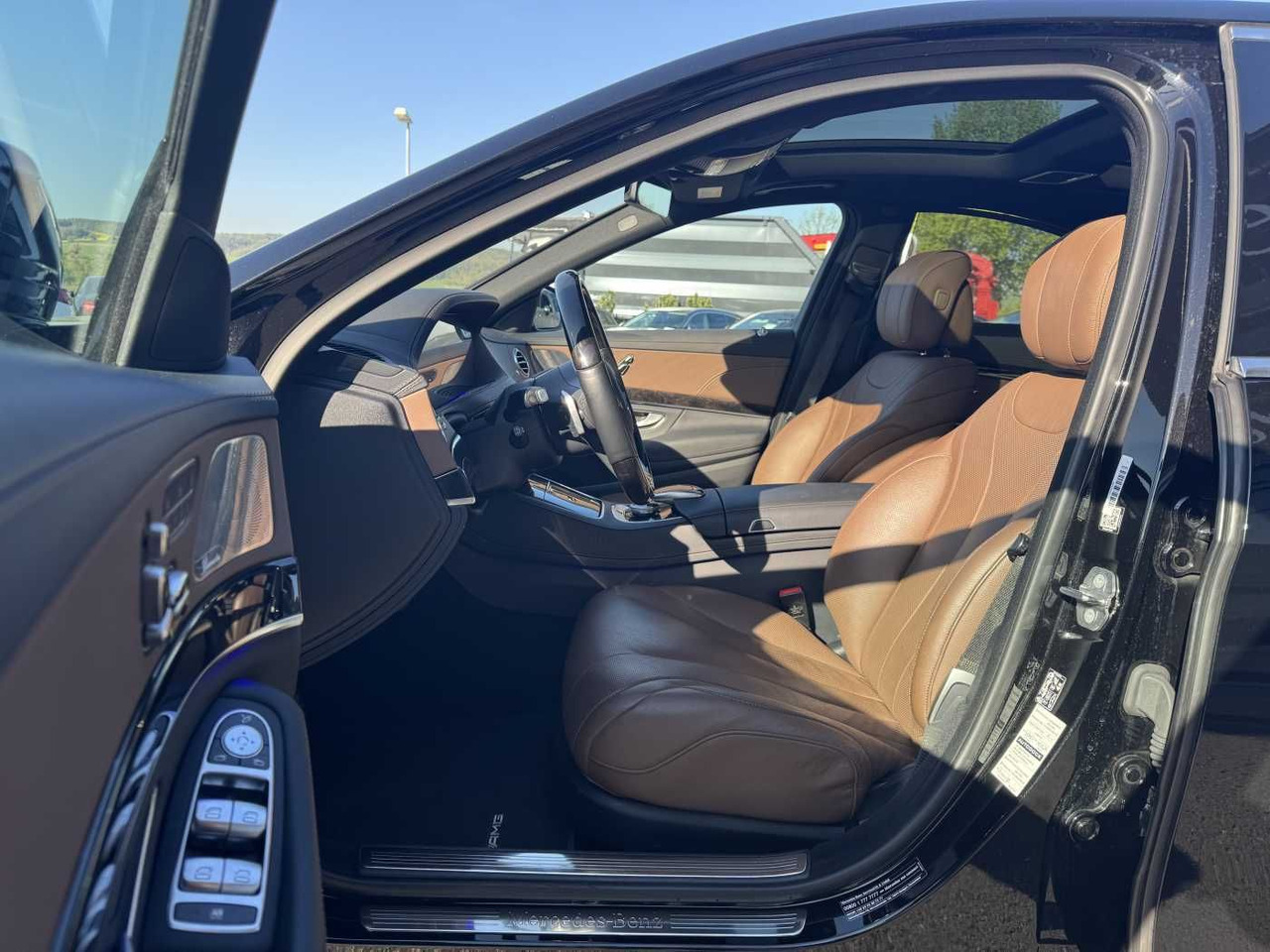 Mercedes-Benz S 400d 4M AMG+Pano+Burm+Distr+Massage+ HUD - Szedán: 1 kép. Mercedes-Benz S 400d 4M AMG+Pano+Burm+Distr+Massage+ HUD - Szedán: 1 kép.