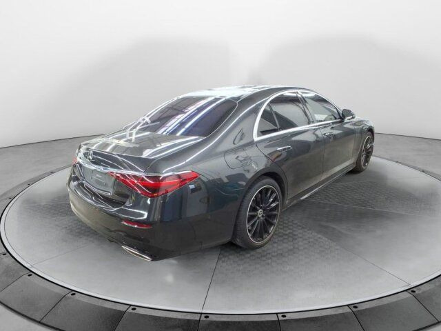 Mercedes-Benz S 580e AMG+Pano+Digital+Burm+3D+AirM+HUD+360+ - Szedán: 3 kép. Mercedes-Benz S 580e AMG+Pano+Digital+Burm+3D+AirM+HUD+360+ - Szedán: 3 kép.