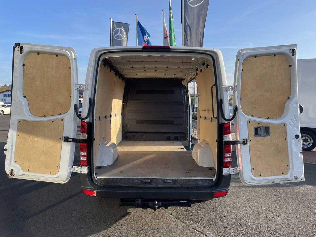 Mercedes-Benz Sprinter 214/314 CDI 3665 AHK Flachdach 3Sitze - Kis furgon: 5 kép. Mercedes-Benz Sprinter 214/314 CDI 3665 AHK Flachdach 3Sitze - Kis furgon: 5 kép.