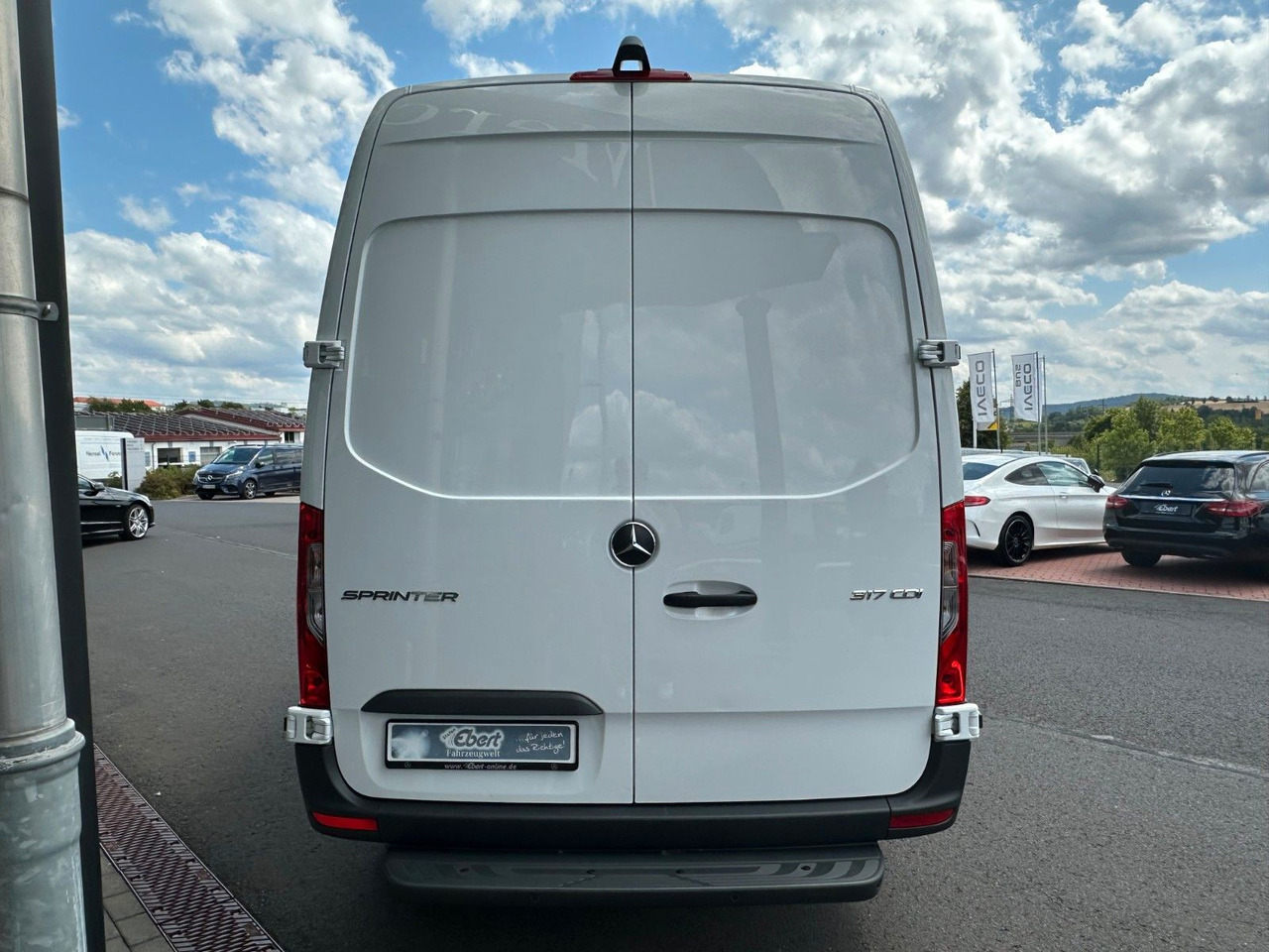 Mercedes-Benz Sprinter 317 CDI 3665 Klima 360 SHZ Tempomat - Furgon: 5 kép. Mercedes-Benz Sprinter 317 CDI 3665 Klima 360 SHZ Tempomat - Furgon: 5 kép.
