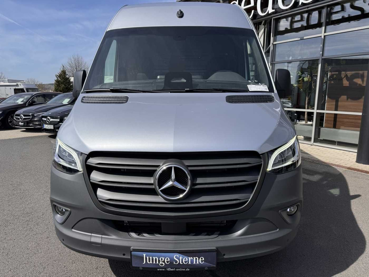 Mercedes-Benz Sprinter 317 CDI 3665 Klima Kamera MBUX Schwing - Furgon: 2 kép. Mercedes-Benz Sprinter 317 CDI 3665 Klima Kamera MBUX Schwing - Furgon: 2 kép.