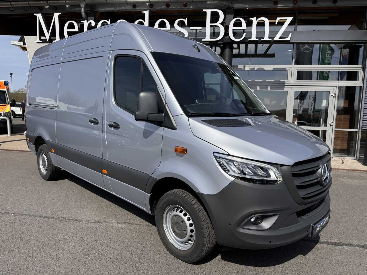 Mercedes-Benz Sprinter 317 CDI 3665 Klima Kamera MBUX Schwing - Furgon: 1 kép. Mercedes-Benz Sprinter 317 CDI 3665 Klima Kamera MBUX Schwing - Furgon: 1 kép.