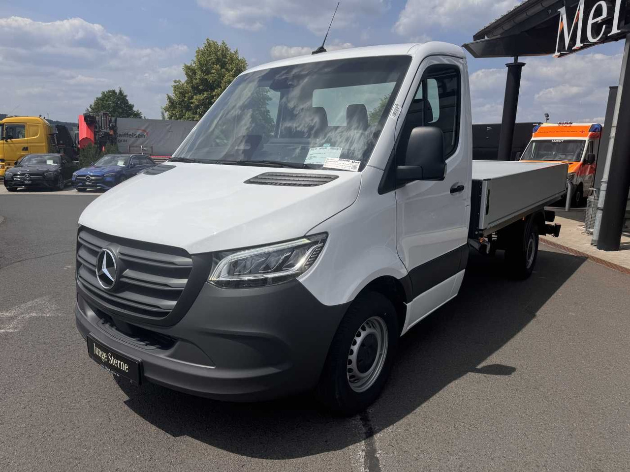 Mercedes-Benz Sprinter 317 CDI 9G 3665 Klima Kamera AHK LED - Platós kisteherautó: 3 kép. Mercedes-Benz Sprinter 317 CDI 9G 3665 Klima Kamera AHK LED - Platós kisteherautó: 3 kép.