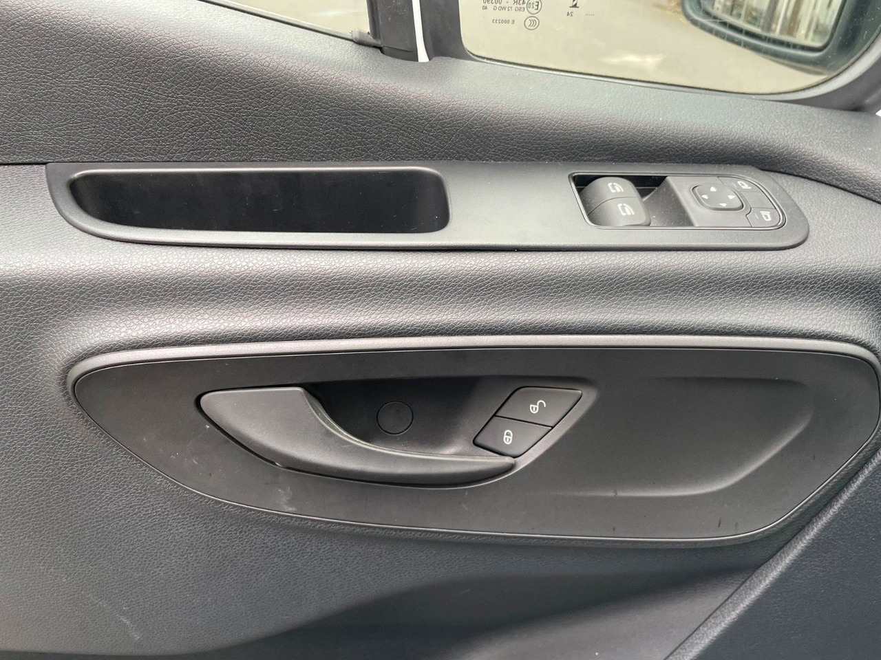 Ponyvás kisteherautó Mercedes-Benz Sprinter 317 CDI 9G 3665 Klima: 8 kép. Ponyvás kisteherautó Mercedes-Benz Sprinter 317 CDI 9G 3665 Klima: 8 kép.