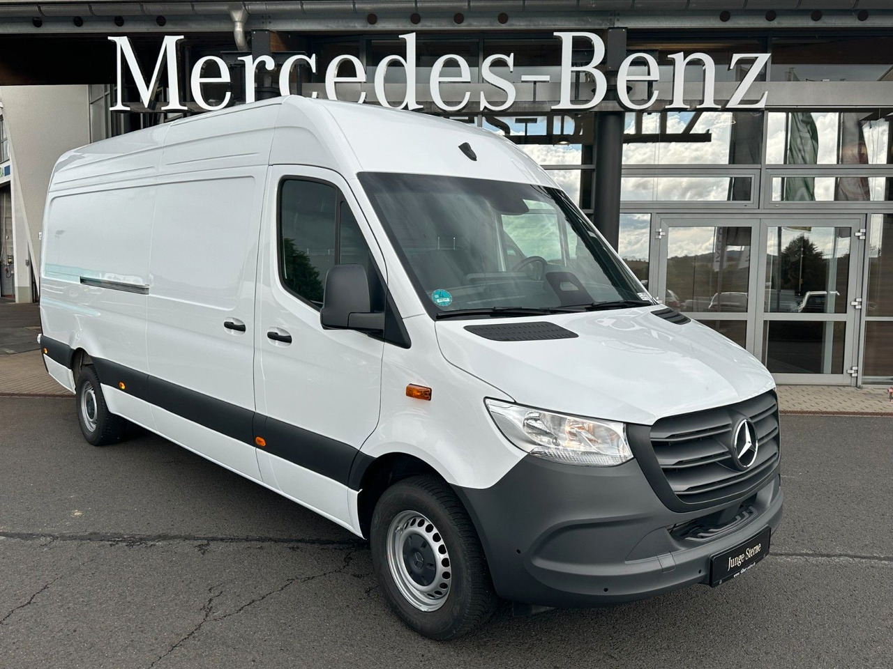 Mercedes-Benz Sprinter 317 CDI 9G 4325 Klima Kamera SHZ AHK - Furgon: 1 kép. Mercedes-Benz Sprinter 317 CDI 9G 4325 Klima Kamera SHZ AHK - Furgon: 1 kép.