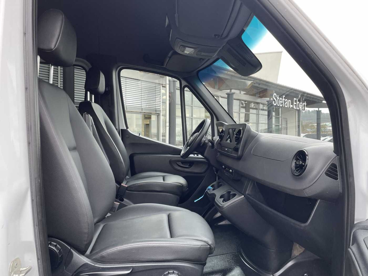 Kisbusz Mercedes-Benz Sprinter 317 CDI DoKa/Mixto Autom AHK3,5 Klima: 10 kép.