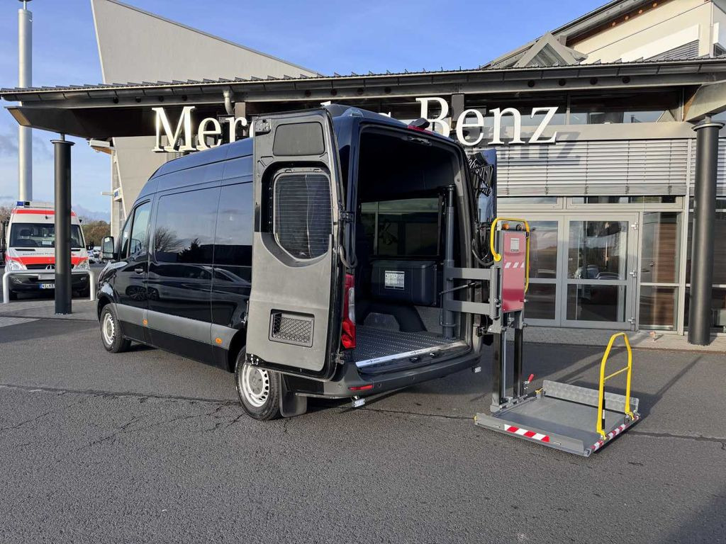 Mercedes-Benz Sprinter 317 CDI Rollstuhl-/Behinderten-Lift AMF - Minibusz, Kisbusz: 1 kép. Mercedes-Benz Sprinter 317 CDI Rollstuhl-/Behinderten-Lift AMF - Minibusz, Kisbusz: 1 kép.