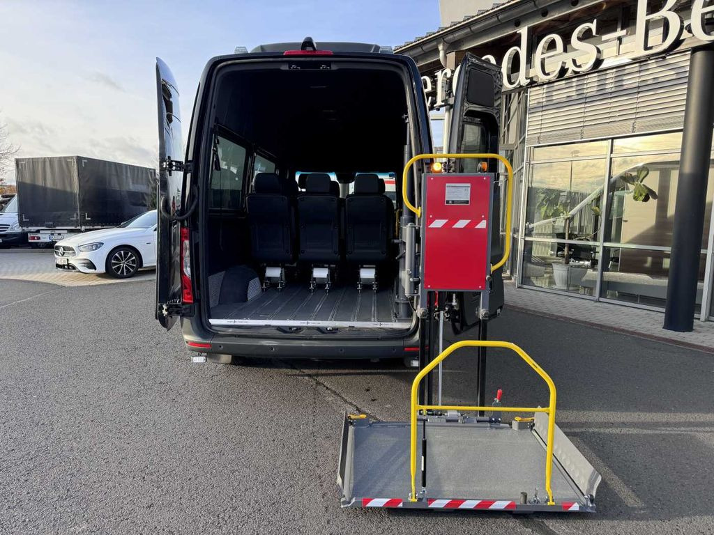 Mercedes-Benz Sprinter 317 CDI Rollstuhl-/Behinderten-Lift AMF - Minibusz, Kisbusz: 2 kép. Mercedes-Benz Sprinter 317 CDI Rollstuhl-/Behinderten-Lift AMF - Minibusz, Kisbusz: 2 kép.