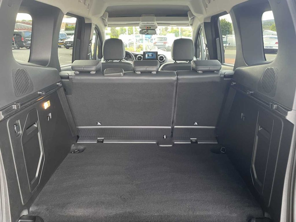 Mercedes-Benz T 180 Power Plus Autom Kamera AHK LED MBUX - Autó: 5 kép. Mercedes-Benz T 180 Power Plus Autom Kamera AHK LED MBUX - Autó: 5 kép.