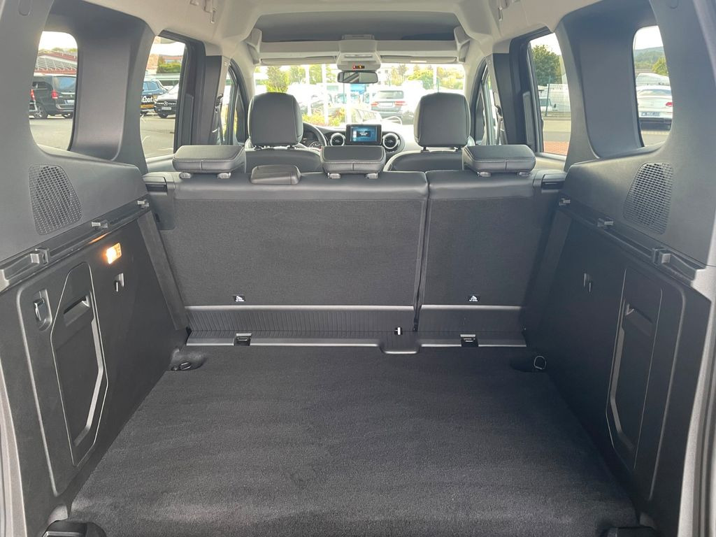 Mercedes-Benz T 180 Power Plus Autom Kamera AHK LED MBUX - Autó: 5 kép. Mercedes-Benz T 180 Power Plus Autom Kamera AHK LED MBUX - Autó: 5 kép.