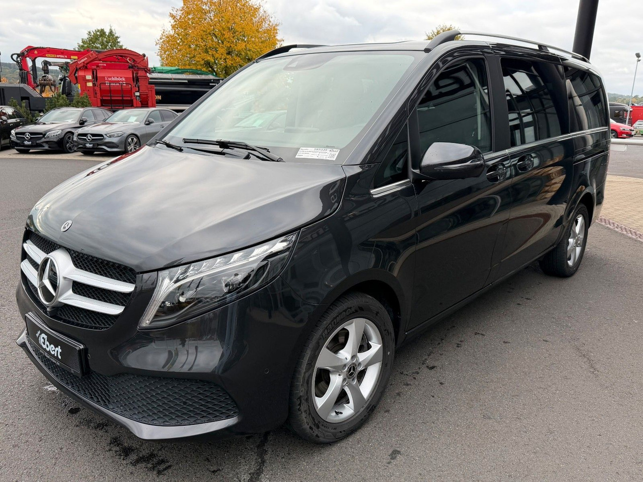 Mercedes-Benz V 250 AVANTGARDE ED AHK Tisch 6Sitze - Kombi: 3 kép. Mercedes-Benz V 250 AVANTGARDE ED AHK Tisch 6Sitze - Kombi: 3 kép.