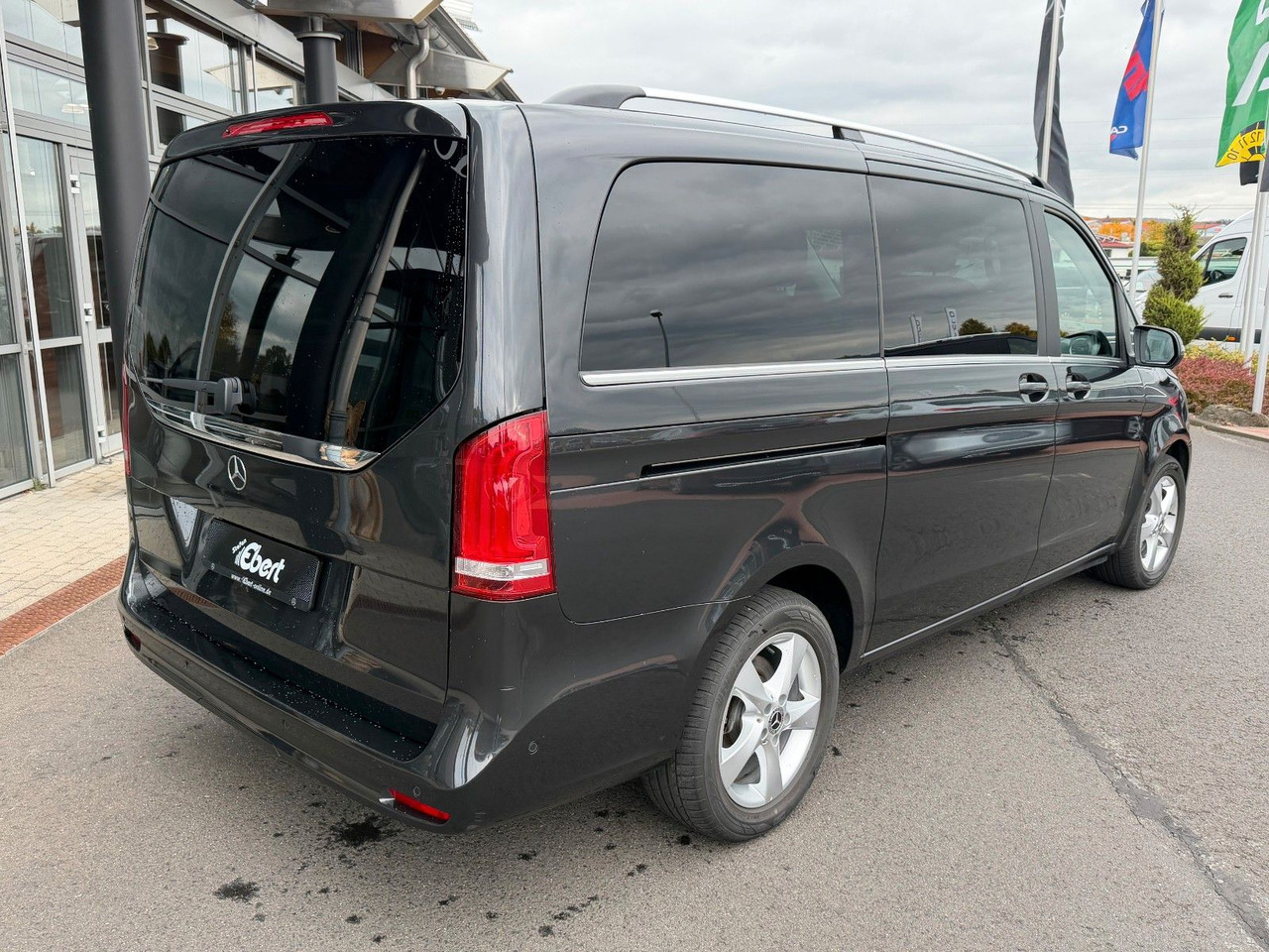 Mercedes-Benz V 250 AVANTGARDE ED AHK Tisch 6Sitze - Kombi: 4 kép. Mercedes-Benz V 250 AVANTGARDE ED AHK Tisch 6Sitze - Kombi: 4 kép.