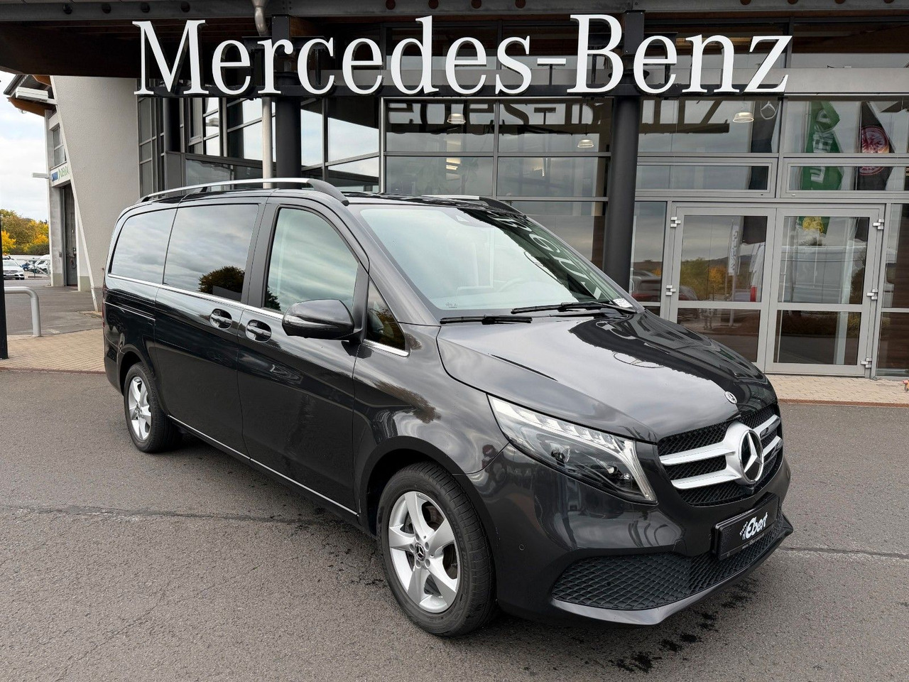Mercedes-Benz V 250 AVANTGARDE ED AHK Tisch 6Sitze - Kombi: 1 kép. Mercedes-Benz V 250 AVANTGARDE ED AHK Tisch 6Sitze - Kombi: 1 kép.