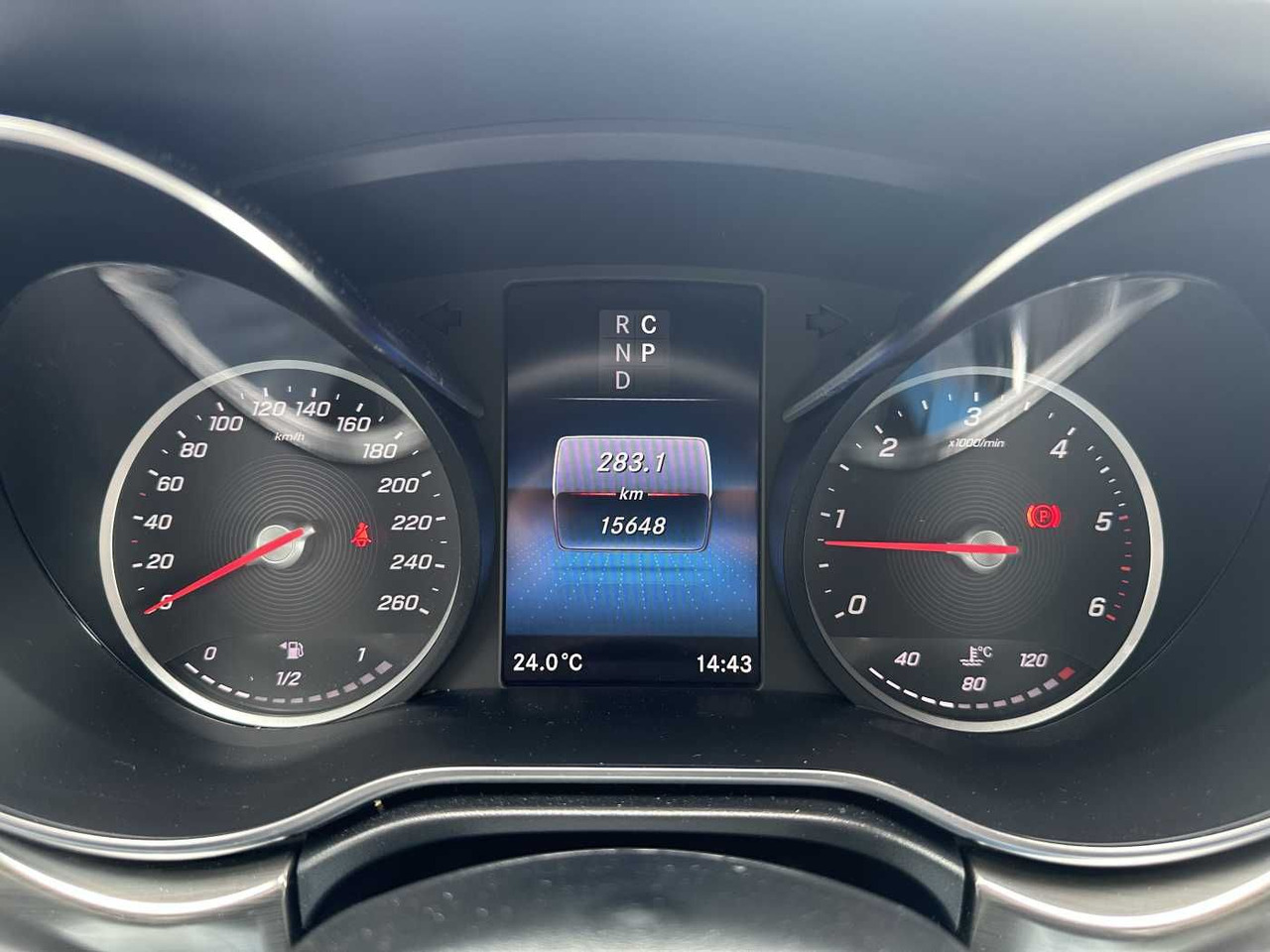 Kombi Mercedes-Benz V 300 d 4MATIC EXCLUSIVE AMG Panorama DISTRONIC: 13 kép.