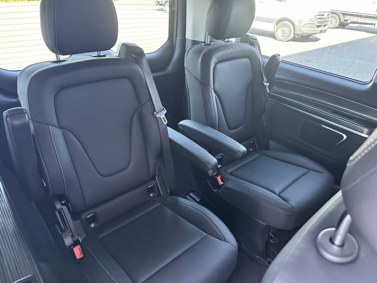 Autó Mercedes-Benz V 300 d AVA ED 6Sitze Burmester 360Kamera el Tür: 9 kép.