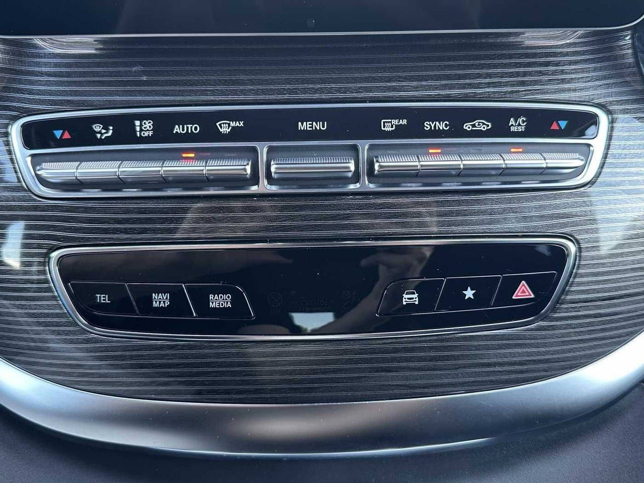 Autó Mercedes-Benz V 300 d AVA ED 6Sitze Burmester 360Kamera el Tür: 15 kép.