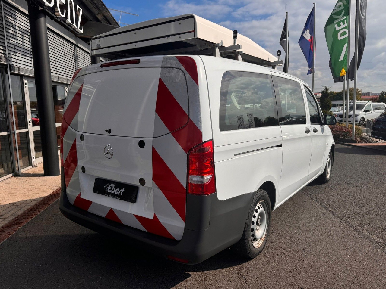 Mercedes-Benz Vito 111 CDI Tourer Begleitfahrzeug BF3+ / WVZ - Kis furgon: 4 kép. Mercedes-Benz Vito 111 CDI Tourer Begleitfahrzeug BF3+ / WVZ - Kis furgon: 4 kép.