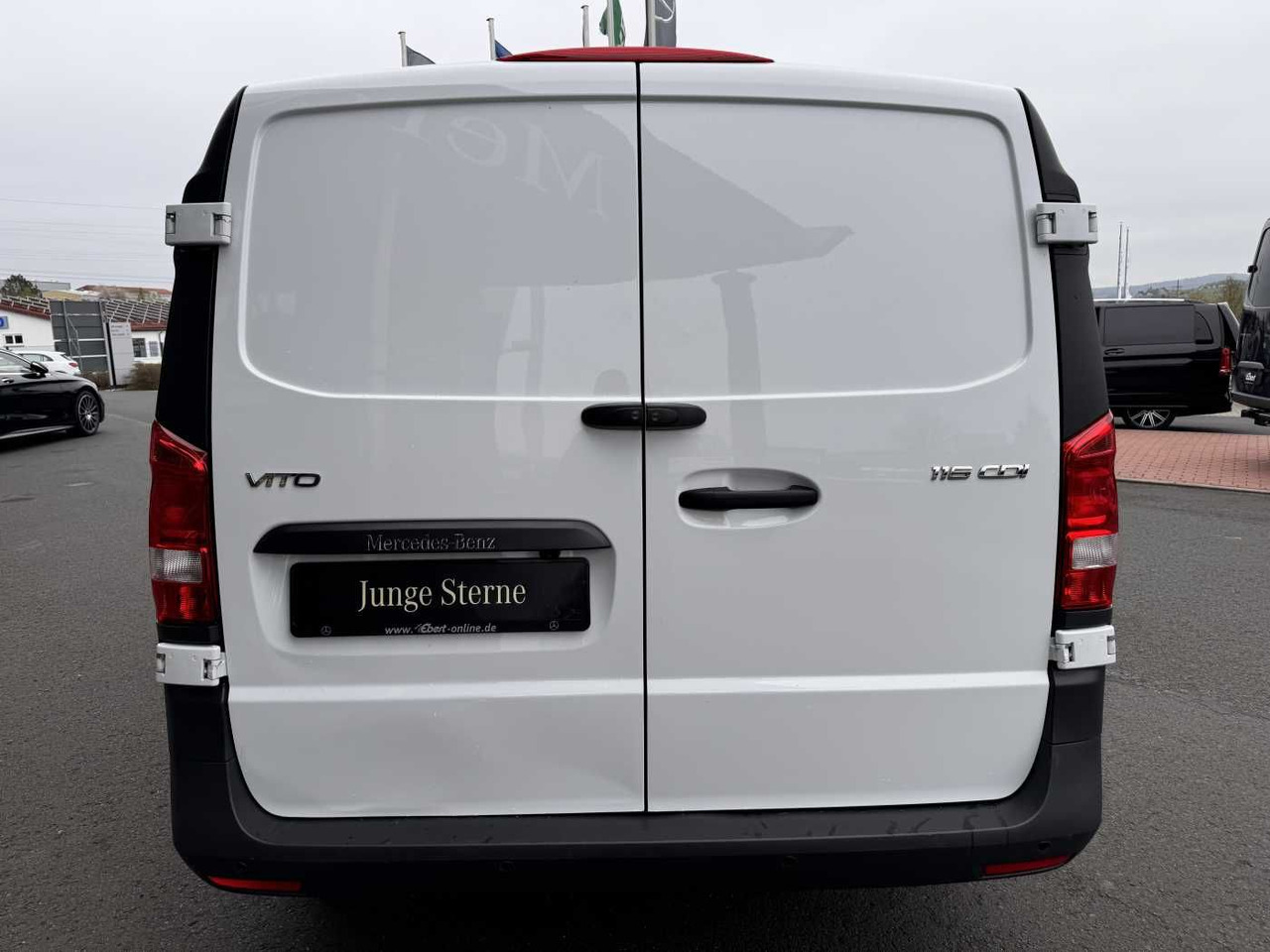 Mercedes-Benz Vito 116 CDI Extralang Klima Kamera Audio40 SHZ - Kis furgon: 5 kép. Mercedes-Benz Vito 116 CDI Extralang Klima Kamera Audio40 SHZ - Kis furgon: 5 kép.
