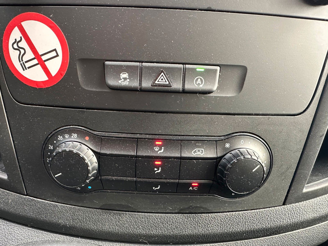 Kis furgon Mercedes-Benz Vito 116 CDI Klima Kamera Audio40 SHZ: 15 kép.