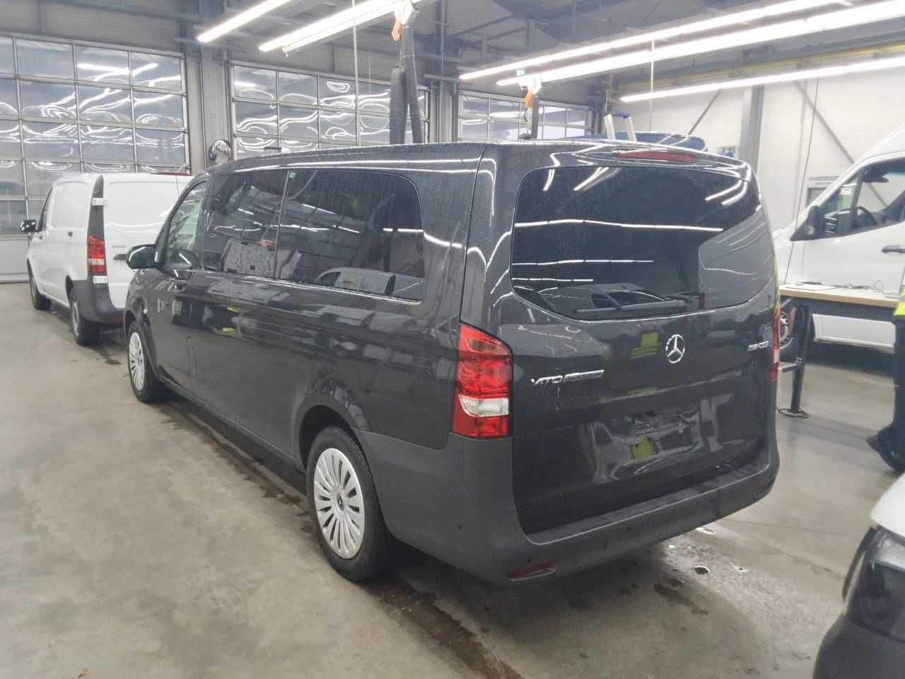 Mercedes-Benz Vito 116 CDI Tourer 2xKlima AHK Kamera Audio40 - Autó: 4 kép. Mercedes-Benz Vito 116 CDI Tourer 2xKlima AHK Kamera Audio40 - Autó: 4 kép.