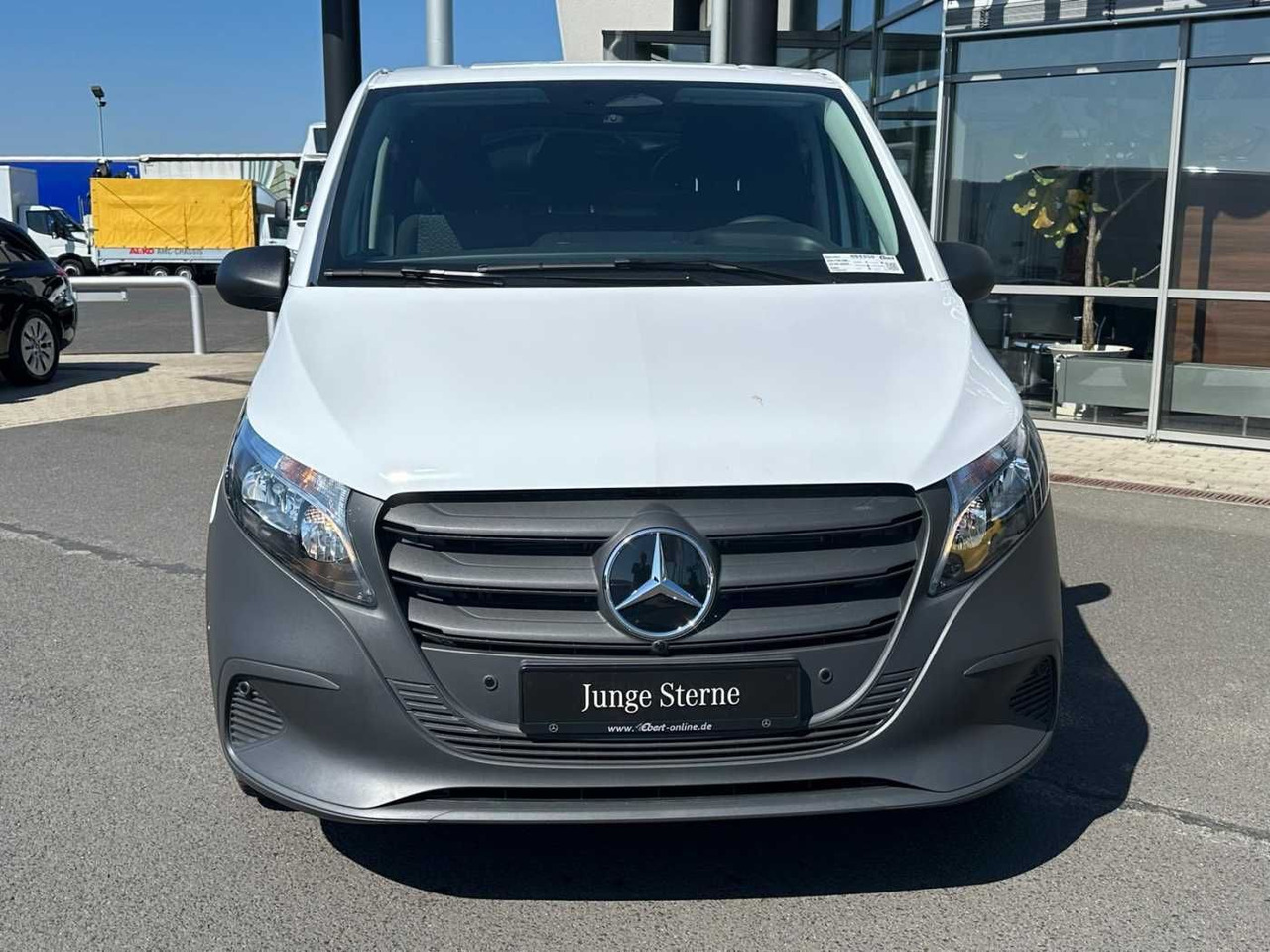 Mercedes-Benz Vito 116 CDI neues Modell Klima Kamera MBUX - Kis furgon: 2 kép. Mercedes-Benz Vito 116 CDI neues Modell Klima Kamera MBUX - Kis furgon: 2 kép.