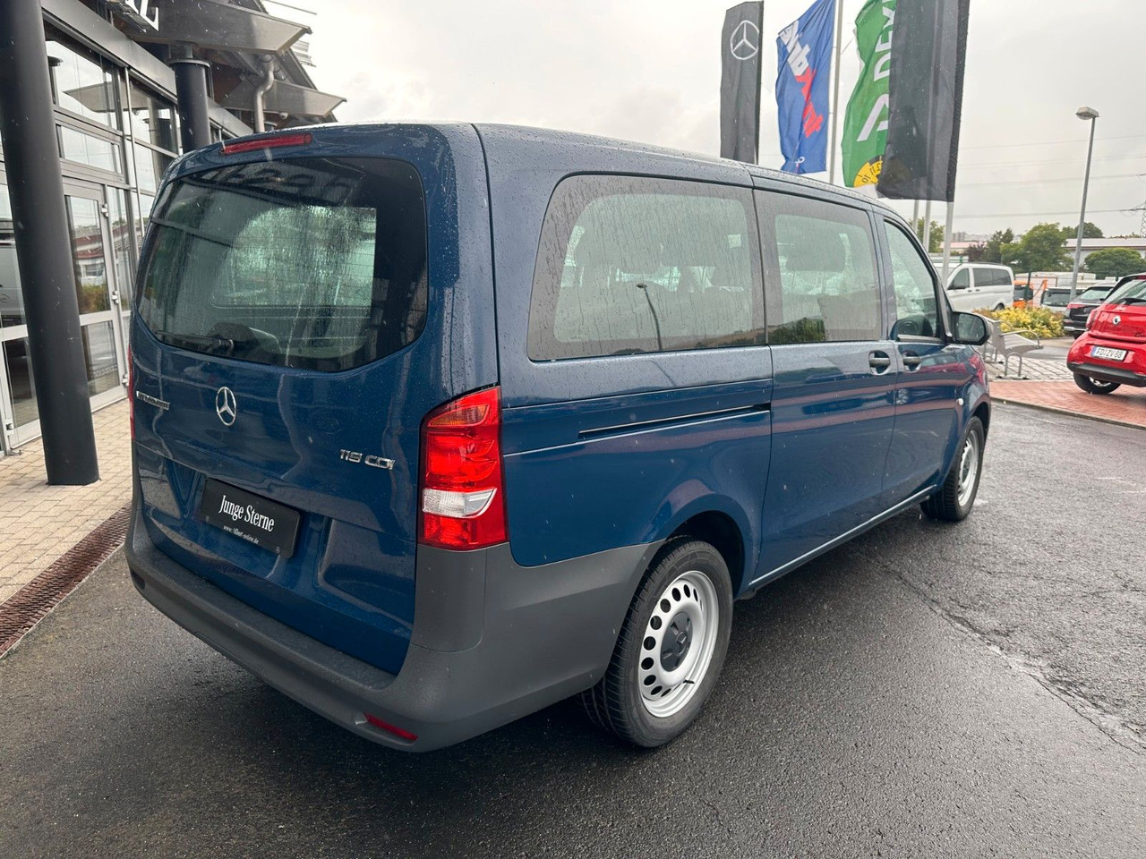 Mercedes-Benz Vito 119 CDI Tourer 3200 Klima AHK Tempomat - Kisbusz: 4 kép. Mercedes-Benz Vito 119 CDI Tourer 3200 Klima AHK Tempomat - Kisbusz: 4 kép.