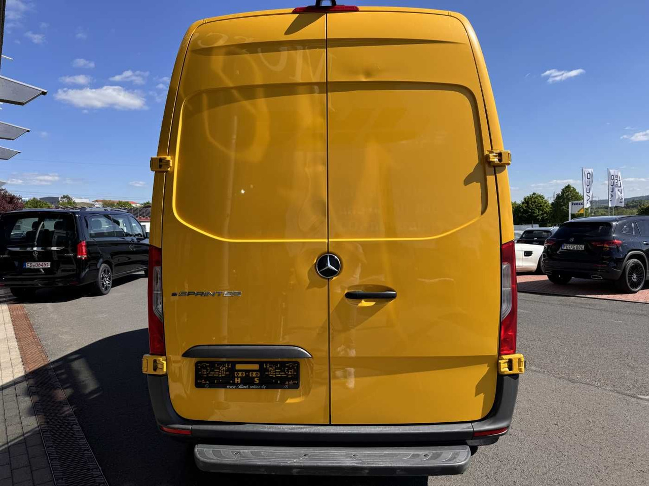 Mercedes-Benz eSprinter 312 KEP-AusbauPaket-Regal Kamera Klima - Furgon, Elektromos kisteherautó: 4 kép. Mercedes-Benz eSprinter 312 KEP-AusbauPaket-Regal Kamera Klima - Furgon, Elektromos kisteherautó: 4 kép.