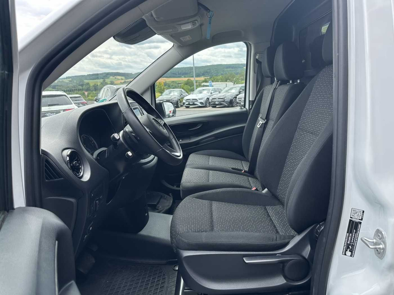 Kis furgon, Elektromos kisteherautó Mercedes-Benz eVito 112 Klima Kamera Navi SHZ Tempomat: 9 kép.