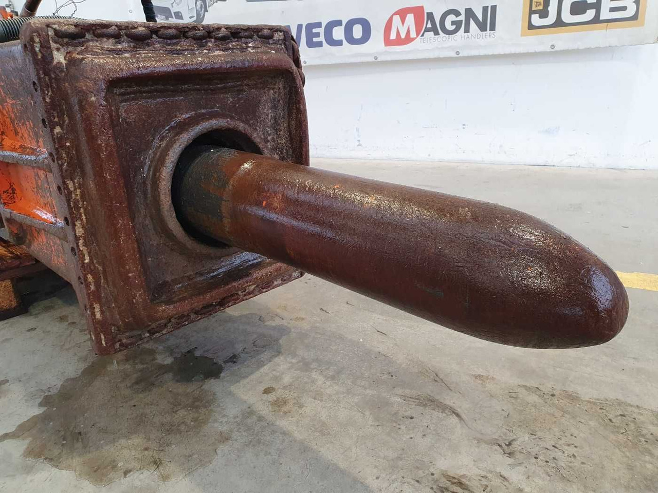 Hidraulikus törőfej - Építőipari gépek NPK GH 15 Enviro Hydraulikhammer  28-45to  MS25: 11 kép.