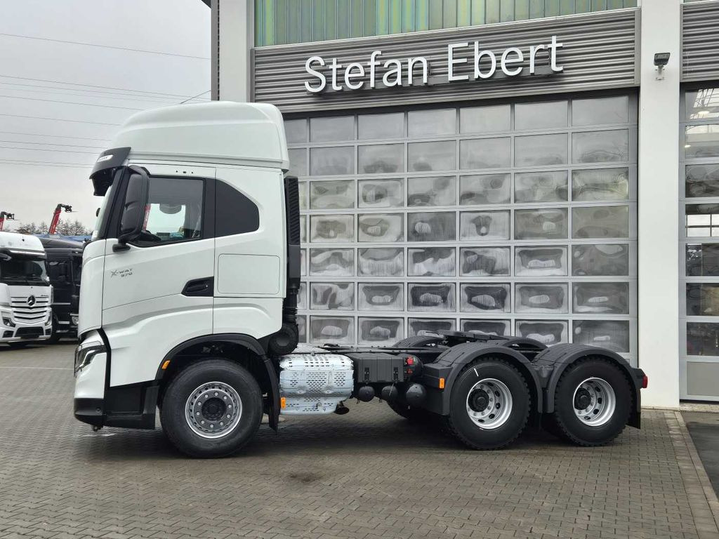 Iveco X-Way AS440X57TZ/P ON+ 6x4 Intarder 2xBett - Nyergesvontató: 5 kép. Iveco X-Way AS440X57TZ/P ON+ 6x4 Intarder 2xBett - Nyergesvontató: 5 kép.