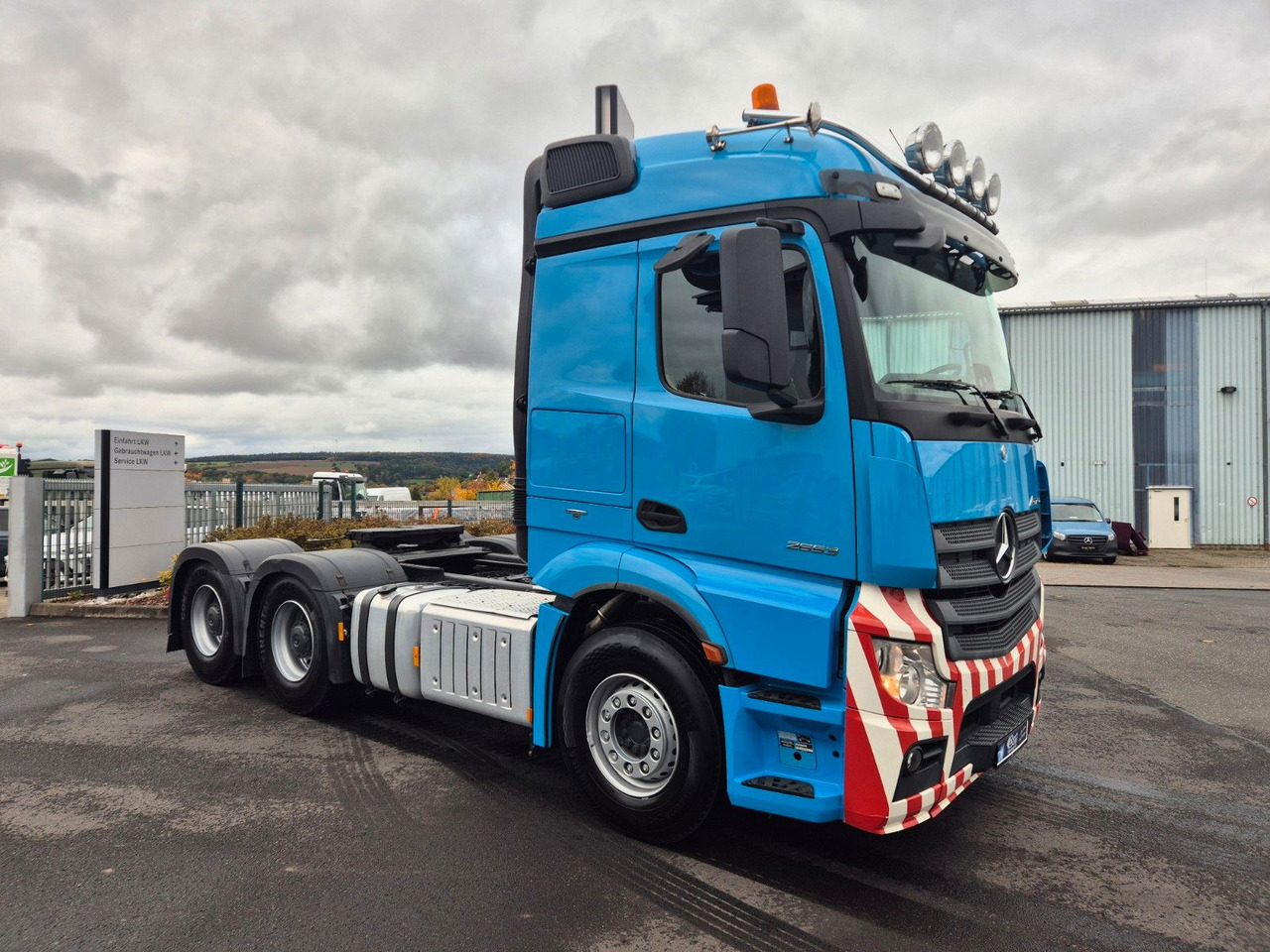 Mercedes-Benz Actros 2653 LS 6x4 Retarder 120.000kg - Nyergesvontató: 4 kép. Mercedes-Benz Actros 2653 LS 6x4 Retarder 120.000kg - Nyergesvontató: 4 kép.