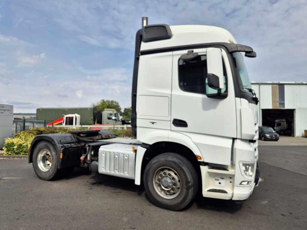 Mercedes-Benz Arocs 1845 LS 4x4 HAD Retarder Hydraulik Navi Mercedes-Benz Arocs 1845 LS 4x4 HAD Retarder Hydraulik Navi - Nyergesvontató: 3 kép. Mercedes-Benz Arocs 1845 LS 4x4 HAD Retarder Hydraulik Navi Mercedes-Benz Arocs 1845 LS 4x4 HAD Retarder Hydraulik Navi - Nyergesvontató: 3 kép.