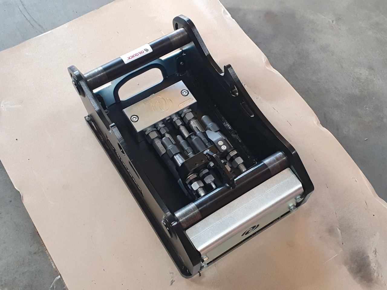 OilQuick OQ45-5 Adapterplatte für Westtech &mehr - Gyorscsatlakozó: 2 kép. OilQuick OQ45-5 Adapterplatte für Westtech &mehr - Gyorscsatlakozó: 2 kép.