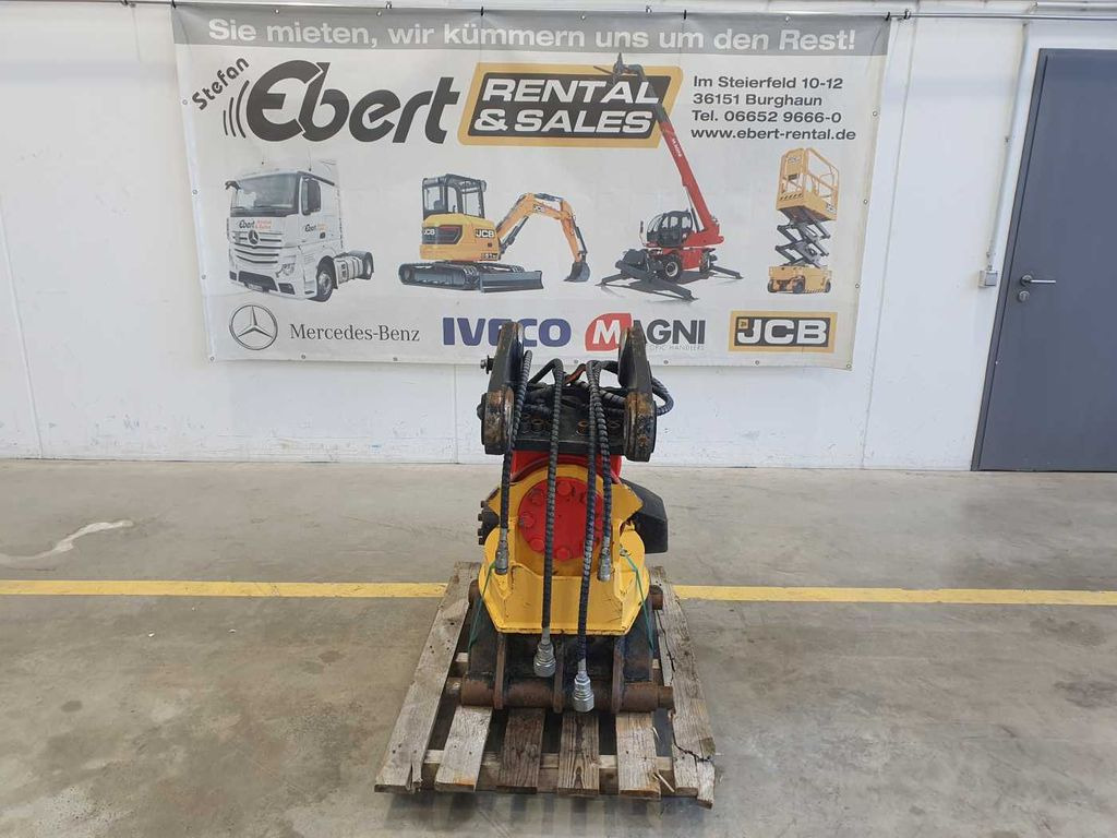 Rädlinger Schwenkrotator CAT M318 / CW 40 / 2016 - Tiltrotátor - Építőipari gépek: 1 kép. Rädlinger Schwenkrotator CAT M318 / CW 40 / 2016 - Tiltrotátor - Építőipari gépek: 1 kép.