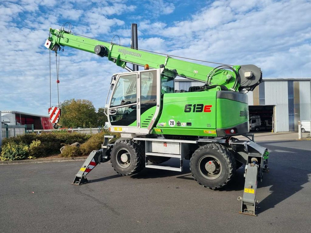 Sennebogen 613 E / Funk / hochfahrbare Kabine / nur 1.732h - Hulladék kotró: 4 kép. Sennebogen 613 E / Funk / hochfahrbare Kabine / nur 1.732h - Hulladék kotró: 4 kép.