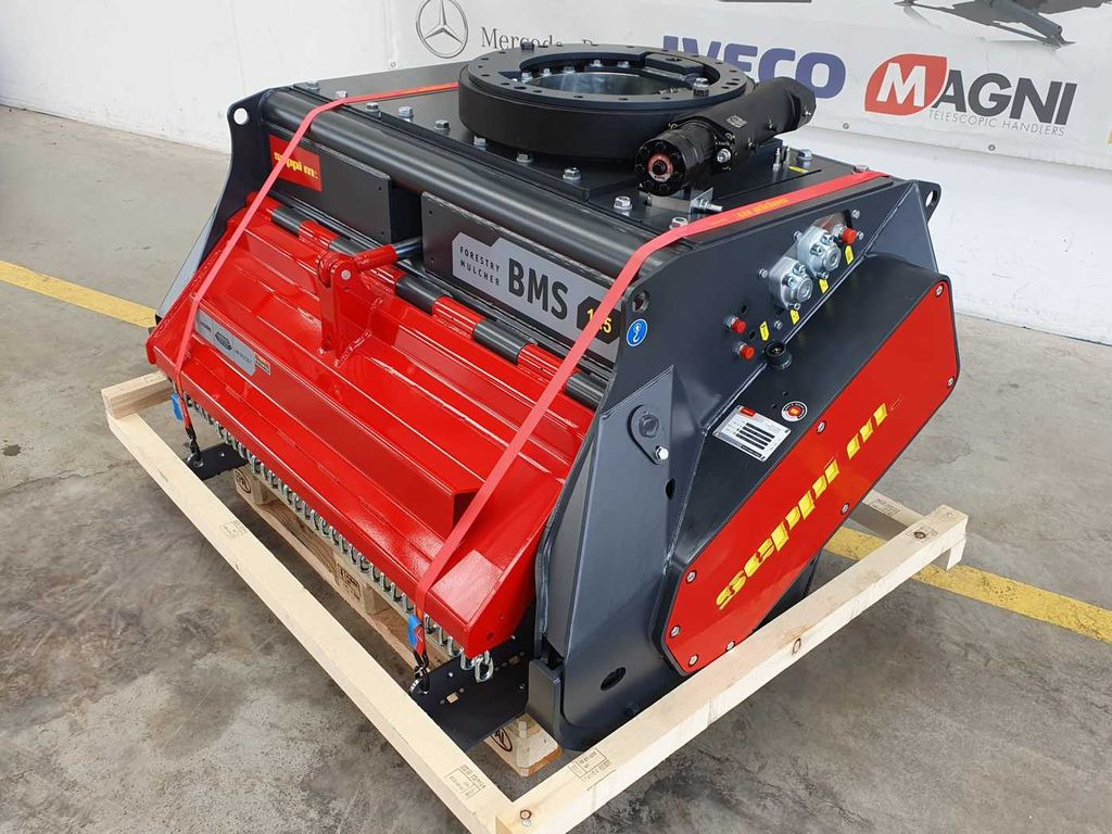 Seppi M. BMS 125 / 13-30t Forstmulcher Drehmotor - Erdészeti mulcsozó: 3 kép. Seppi M. BMS 125 / 13-30t Forstmulcher Drehmotor - Erdészeti mulcsozó: 3 kép.