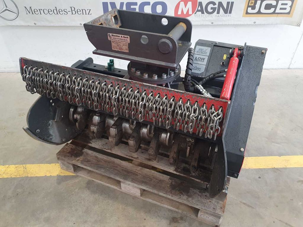 Seppi M. MINI-BMS 105 / 5-10to Forstmulcher DEMO - Erdészeti mulcsozó: 2 kép. Seppi M. MINI-BMS 105 / 5-10to Forstmulcher DEMO - Erdészeti mulcsozó: 2 kép.