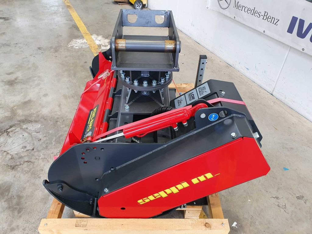 Seppi M. MINI-BMS 105 / Forstmulcher / CUT CONTR - Erdészeti mulcsozó: 2 kép. Seppi M. MINI-BMS 105 / Forstmulcher / CUT CONTR - Erdészeti mulcsozó: 2 kép.
