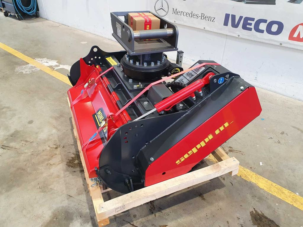 Seppi M. MINI-BMS 105 / Forstmulcher / Drehmotor - Erdészeti mulcsozó: 3 kép. Seppi M. MINI-BMS 105 / Forstmulcher / Drehmotor - Erdészeti mulcsozó: 3 kép.