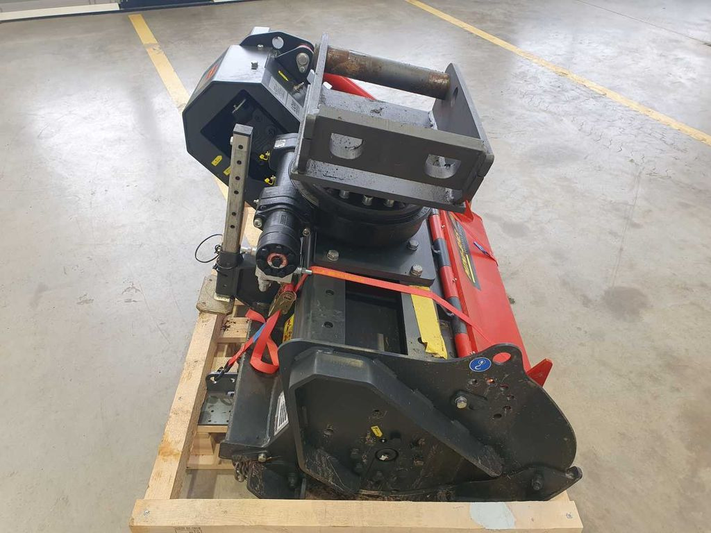 Seppi M. MINI-BMS 105 Mulcher / DEMO / Drehmotor - Erdészeti mulcsozó: 5 kép. Seppi M. MINI-BMS 105 Mulcher / DEMO / Drehmotor - Erdészeti mulcsozó: 5 kép.