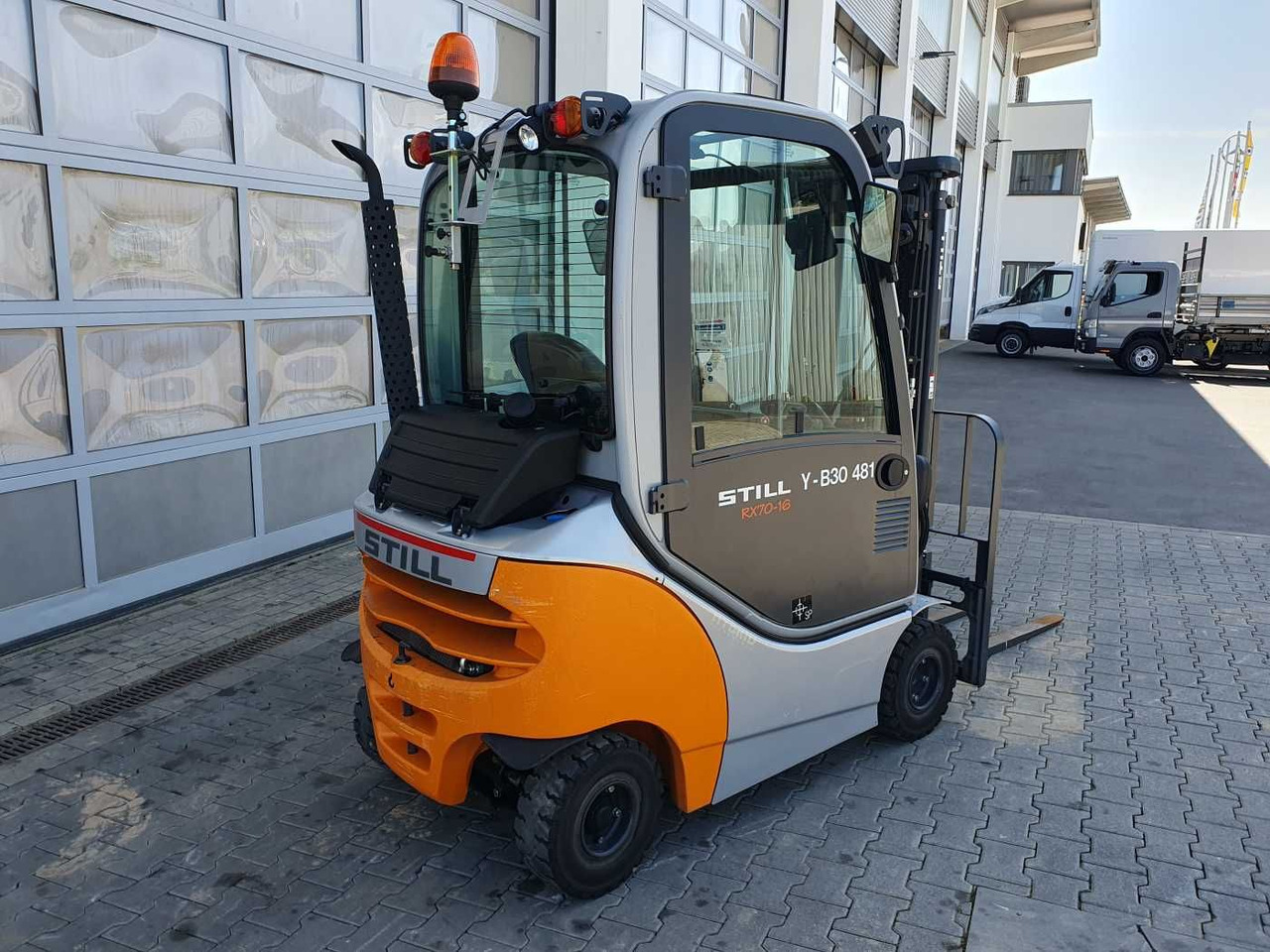 Still RX70-16 / Triplex: 4.60m / nur 638h! / 1.600kg - Dízel targonca: 4 kép. Still RX70-16 / Triplex: 4.60m / nur 638h! / 1.600kg - Dízel targonca: 4 kép.