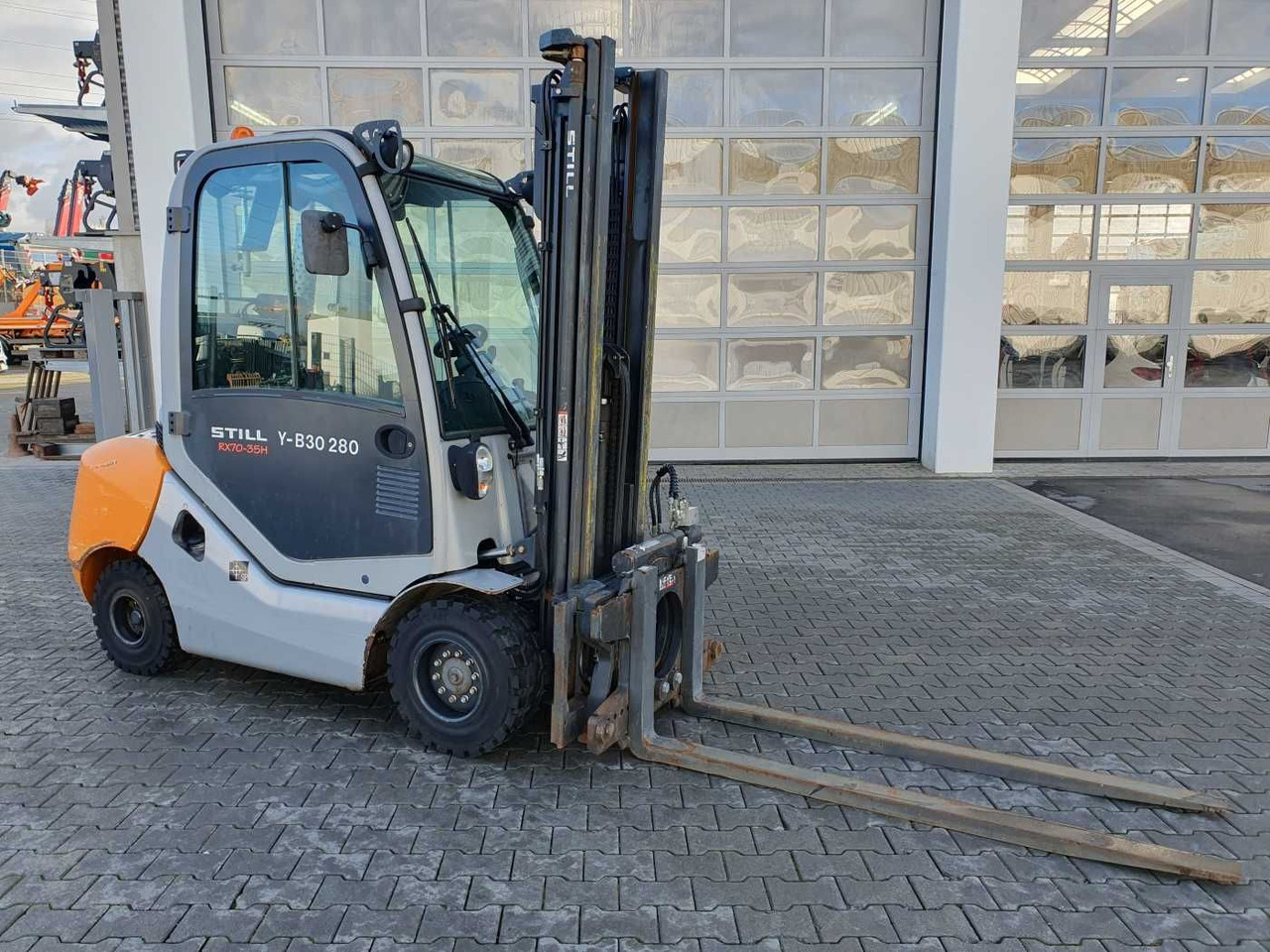Still RX70-35 / Duplex: 3.50m / nur 1.065h / Drehgerät - Dízel targonca: 2 kép. Still RX70-35 / Duplex: 3.50m / nur 1.065h / Drehgerät - Dízel targonca: 2 kép.