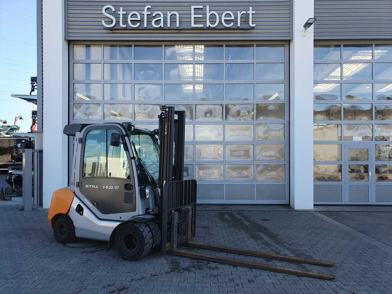 Still RX70-35 / Duplex: 3.50m! / nur 1.986h! / SS - Dízel targonca: 1 kép. Still RX70-35 / Duplex: 3.50m! / nur 1.986h! / SS - Dízel targonca: 1 kép.