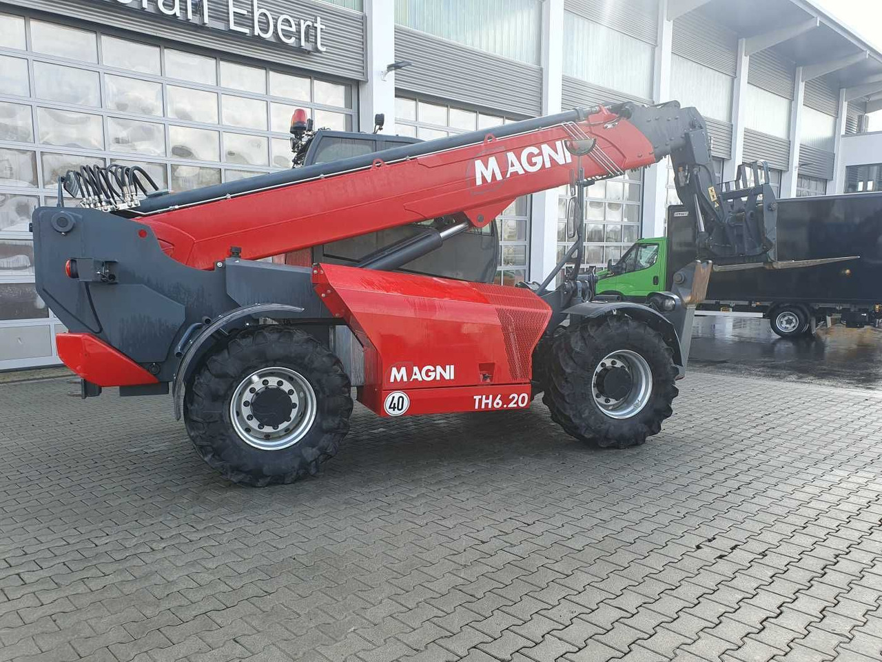 TH 6.20 / Gabel / Funk! / nur 1.719h! - Gumikerekes homlokrakodó: 2 kép. TH 6.20 / Gabel / Funk! / nur 1.719h! - Gumikerekes homlokrakodó: 2 kép.