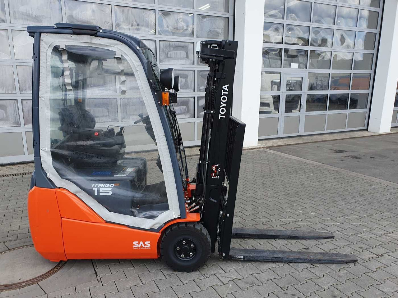 Toyota 8FBET15 / Triplex: 4.30m / nur 393h! / SS - Elektromos targonca: 3 kép. Toyota 8FBET15 / Triplex: 4.30m / nur 393h! / SS - Elektromos targonca: 3 kép.