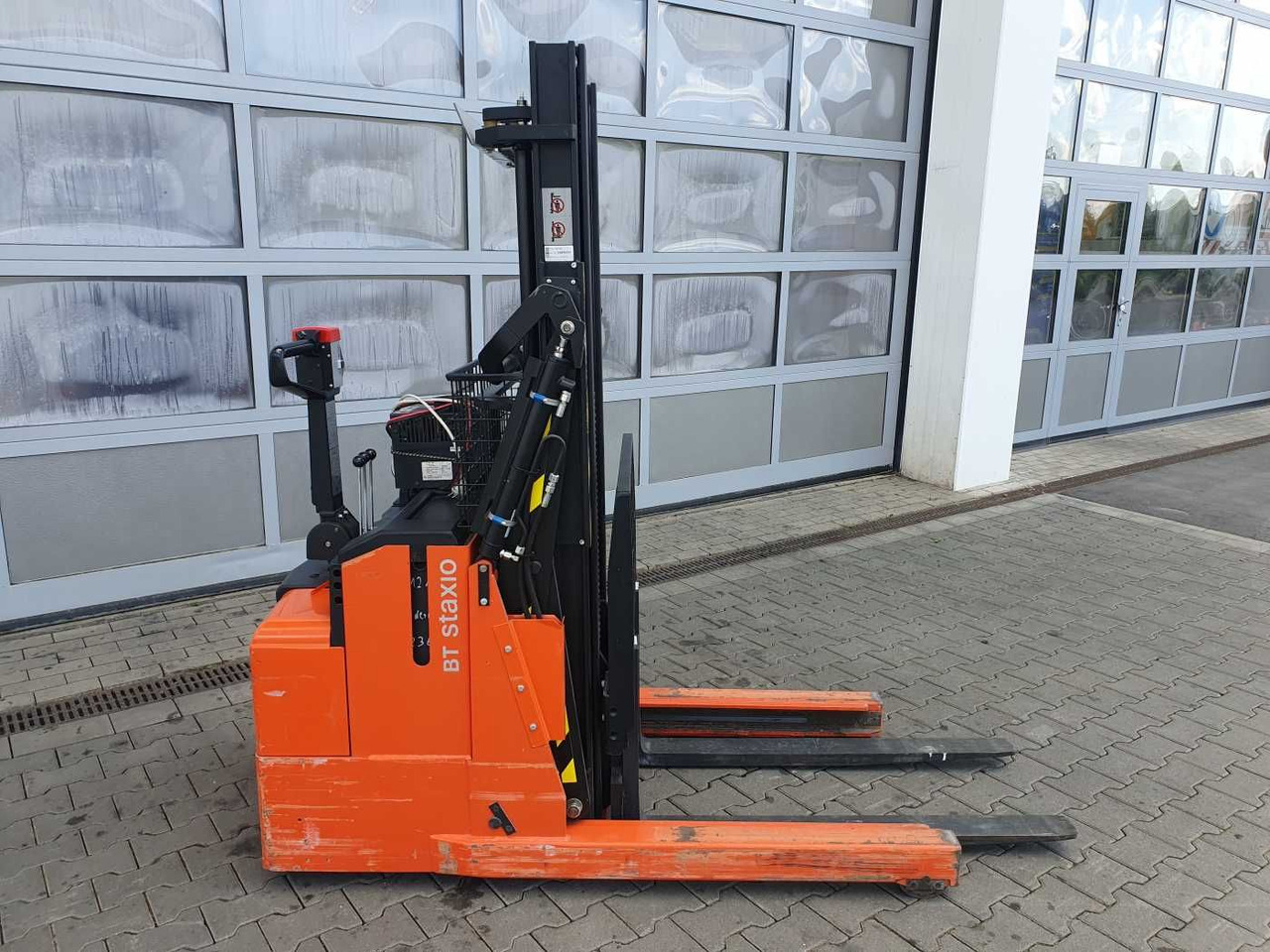 Toyota RWE 120 / Schubmaststapler / Duplex:2.9m / 257h! - Emelőtargoncá: 3 kép. Toyota RWE 120 / Schubmaststapler / Duplex:2.9m / 257h! - Emelőtargoncá: 3 kép.