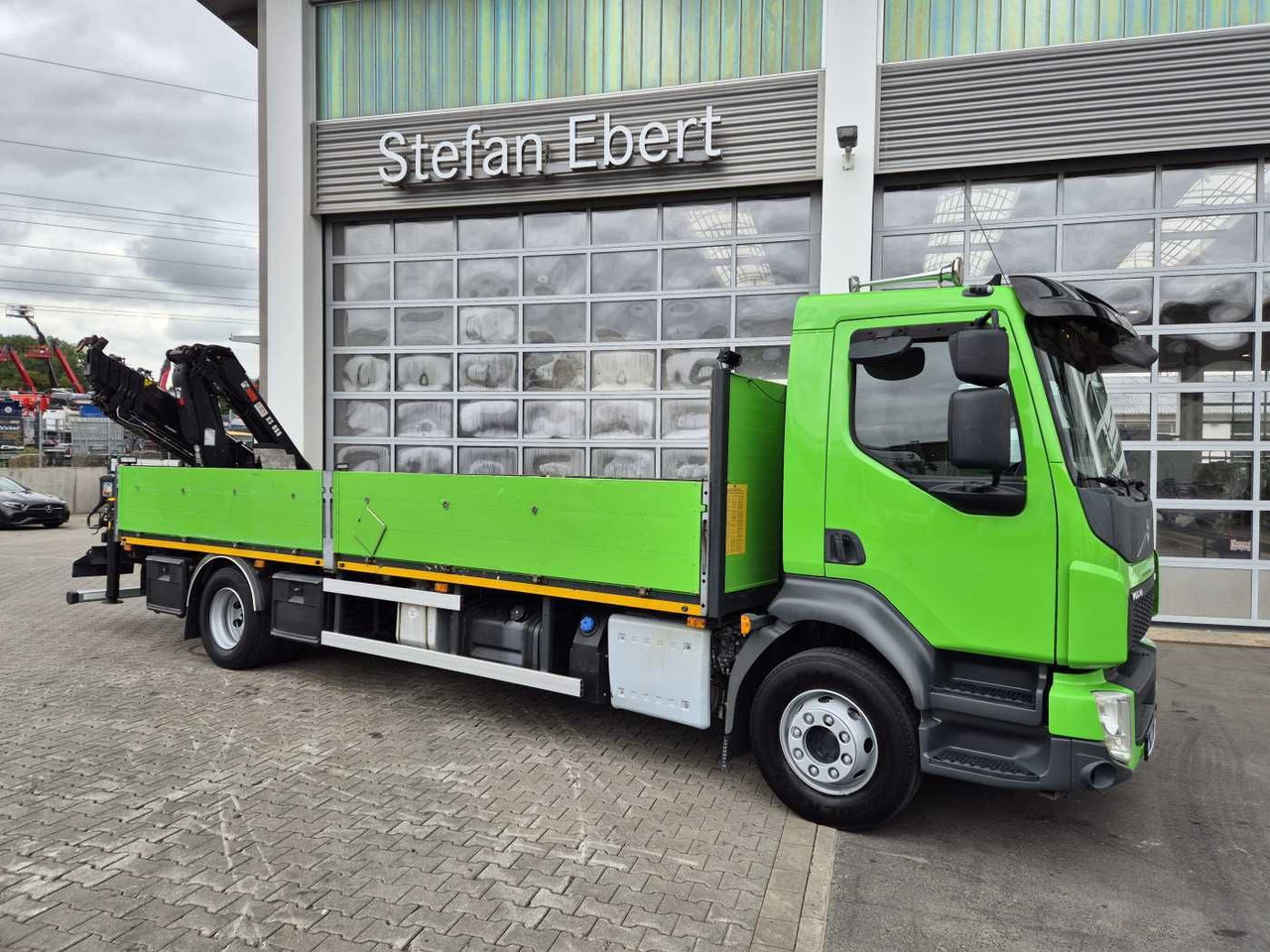Volvo FL 42 R Kran Hiab XS 088 Funk bis 14 m! Kamera - Darus autó: 5 kép. Volvo FL 42 R Kran Hiab XS 088 Funk bis 14 m! Kamera - Darus autó: 5 kép.